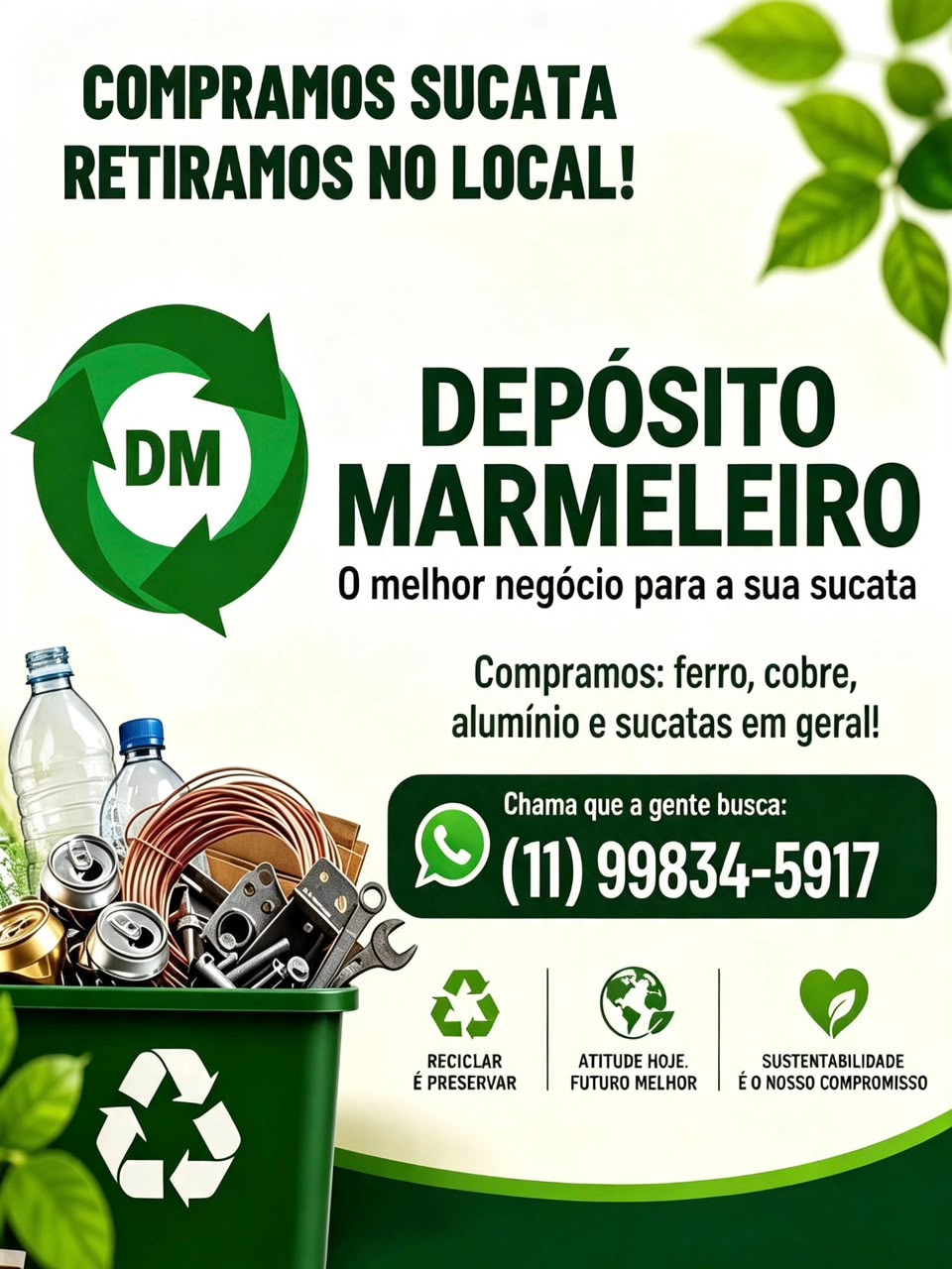 Fachada do Dep�sito de Sucata Marmeleiro, com pilhas de sucata e um caminh�o.