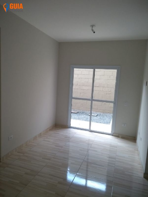 Apartamento Trreo com Quintal Grande