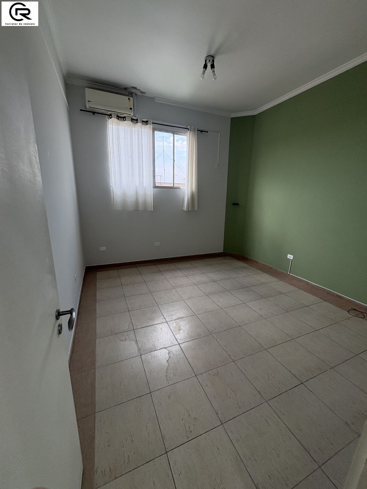 Comercial em Vila Marques, São Roque - Sala comercial