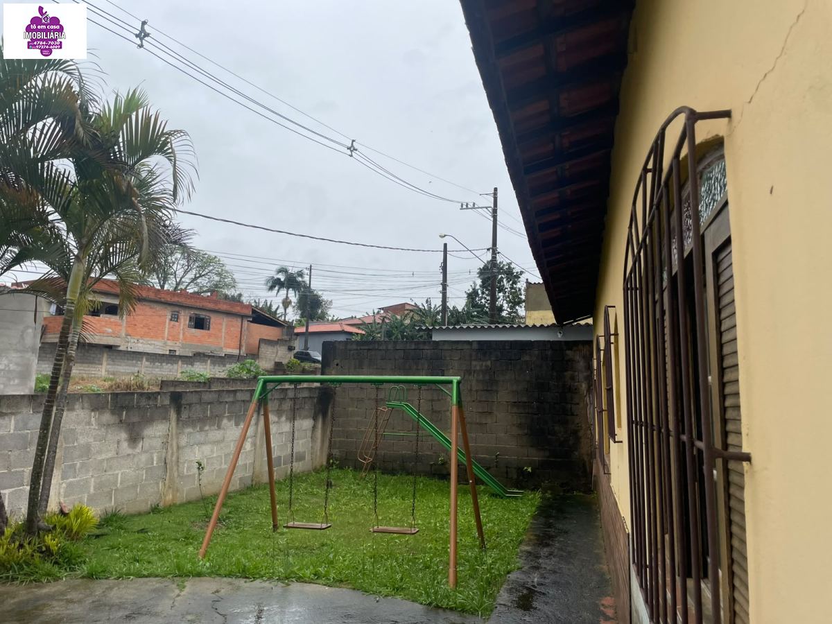 Casa em Jardim Santa Vitória (Canguera), São Roque - Casa à Venda no Bairro Campininha