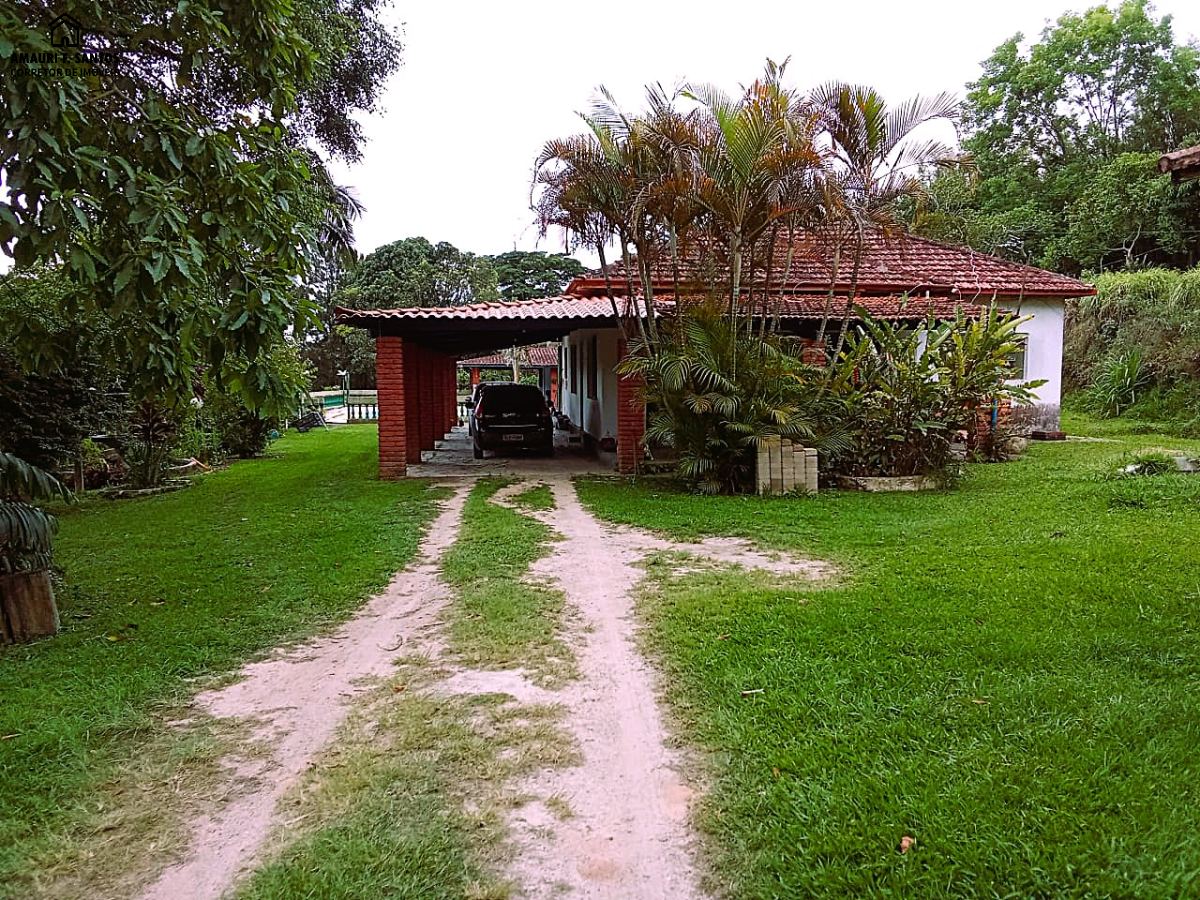 Chácara em , São Roque - troco com casa em São Roque