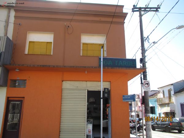 Prdio Comercial no Centro