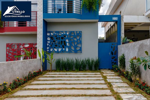 Sobrado novo em condom�nio fechado