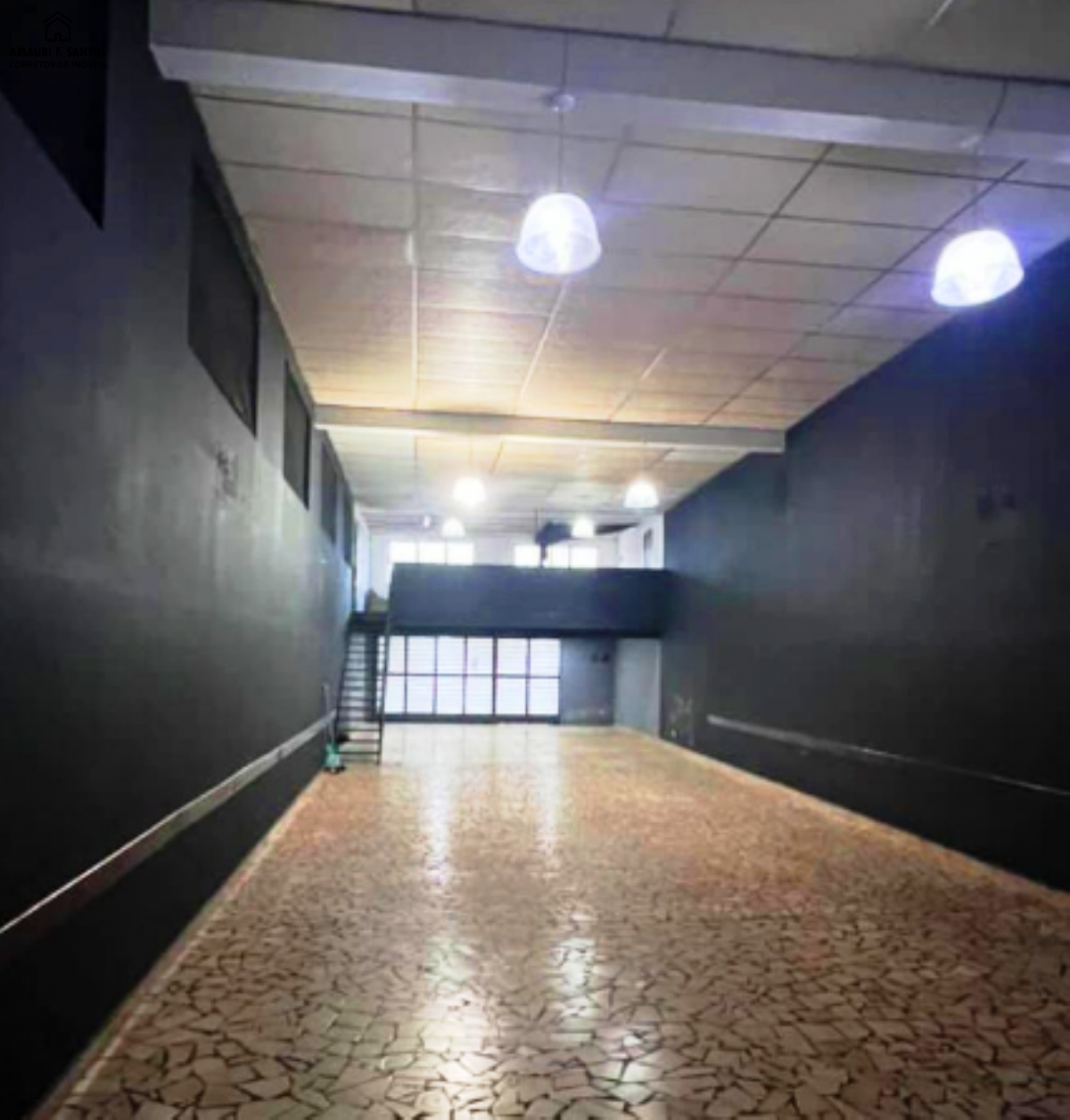 Comercial em , São Roque - otimo salão frente para a rua São Paulo