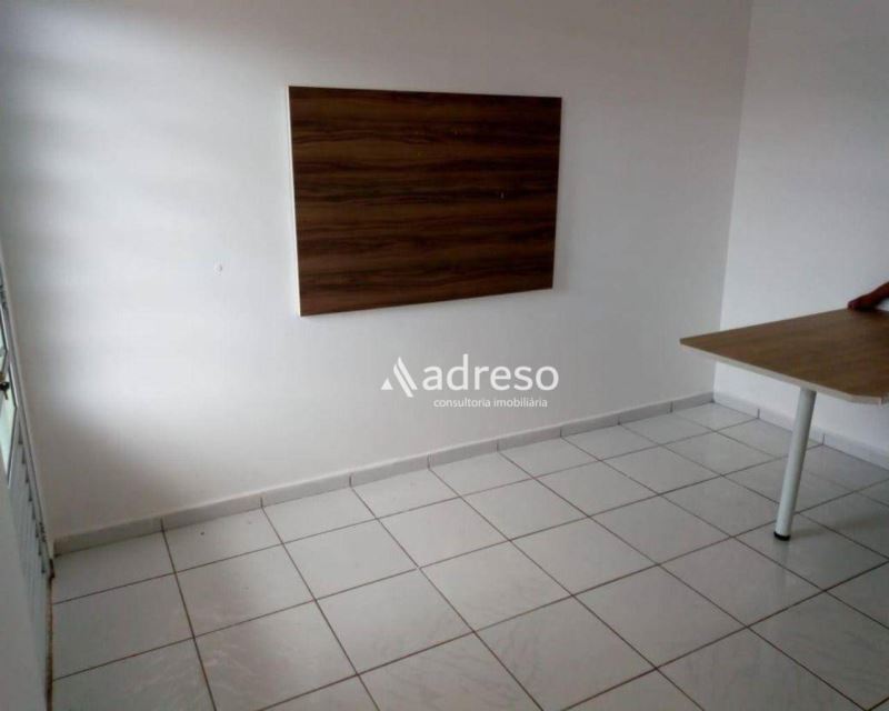 Apartamento com 2 dormitrios para alugar, 45 m por R$ 1.510,00/ms - Jardim Carambe - So Roque/SP