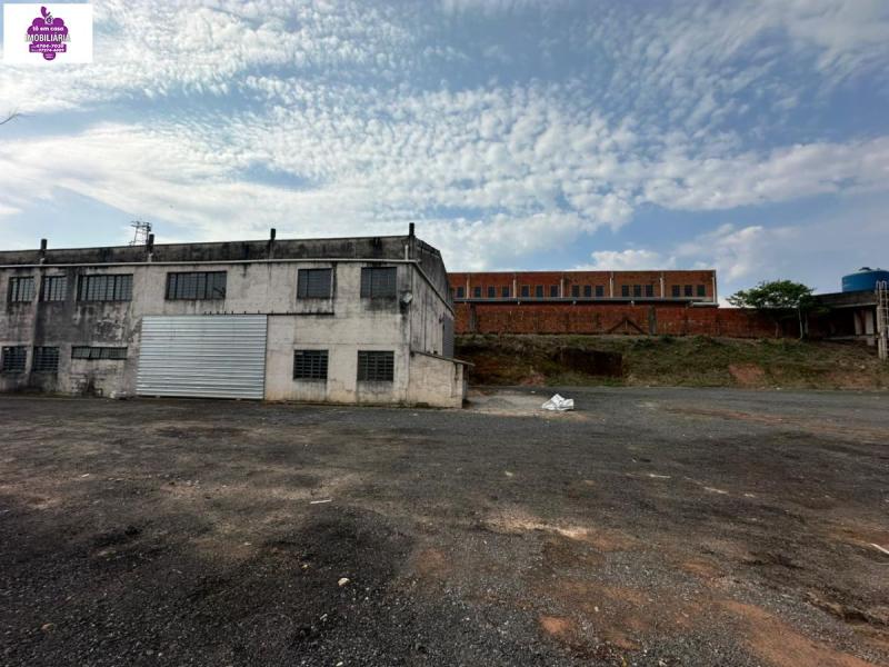Comercial em Mombaça, São Roque - Excelente Galpão, Locação bairro Momb - Foto 1