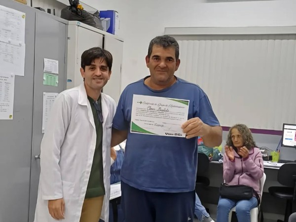 Formatura celebra participantes do grupo antitabagismo em São Roque