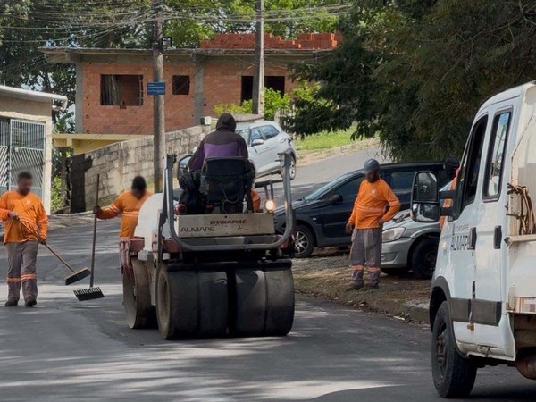 Após reivindicação de Diego Costa, empresa realiza correções no recapeamento asfáltico da Rua Pio XII no Jardim Mosteiro