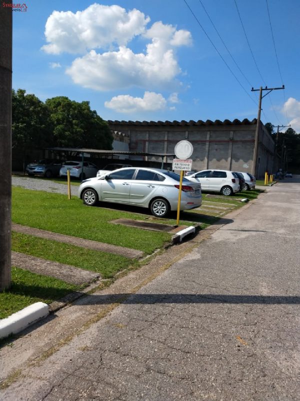 Área Industrial em Centro, São Roque - ALUGA-SE ÓTIMO Galpão de 3.200 m2. - Foto 3